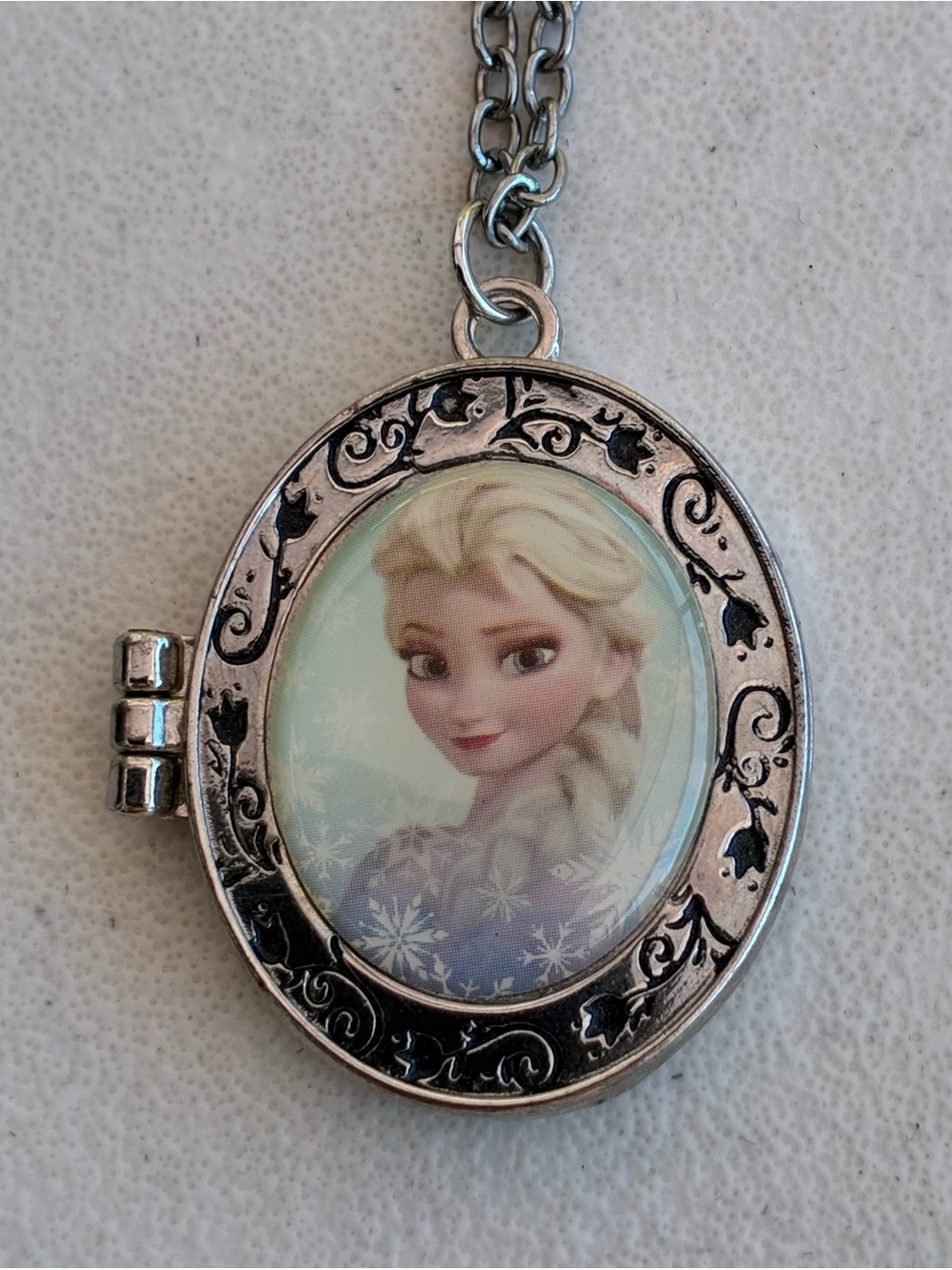Disney Frozen Elsa “Let It Go” Photo Locket Pendant From Hot Topic